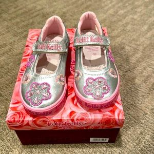 Gorgeous sparkly pink and silver sparkle shoes